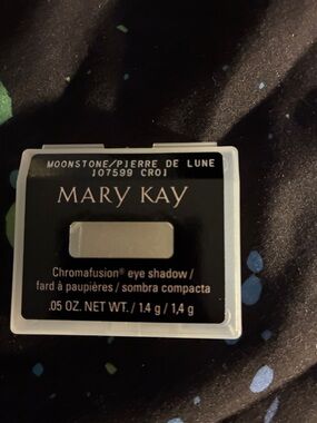 Mary Kay Chromafusion Moonstone Single Eyeshadow - Silver